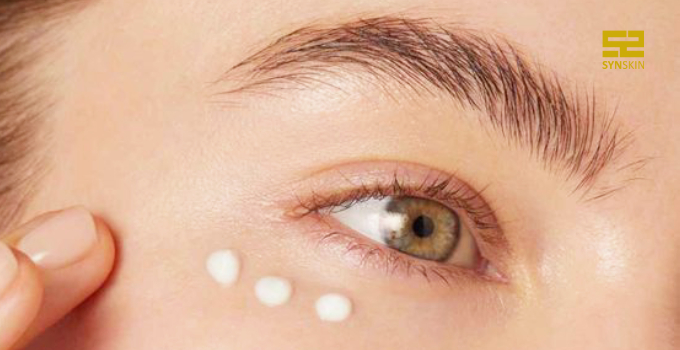استفاده از ضد آفتاب دور چشم